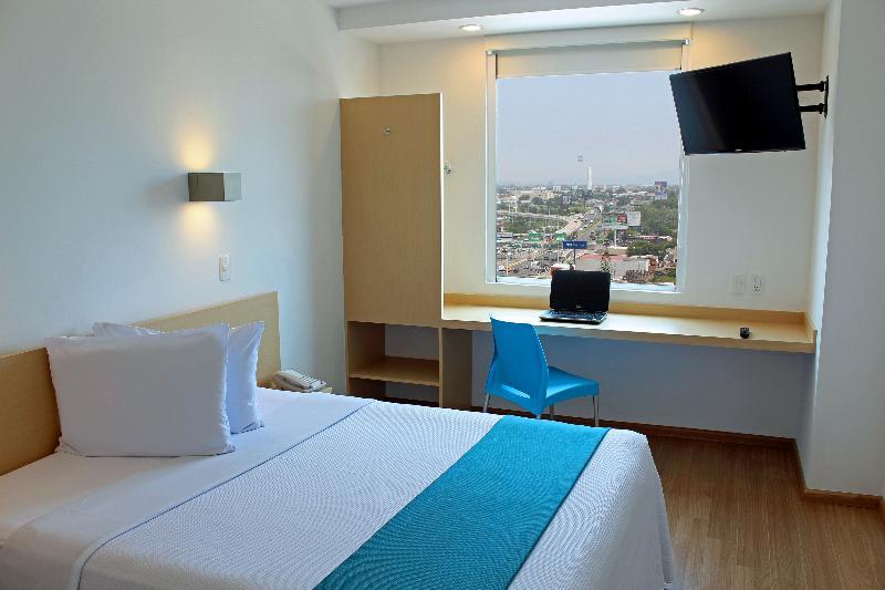 One Puebla Serdan ภายนอก รูปภาพ